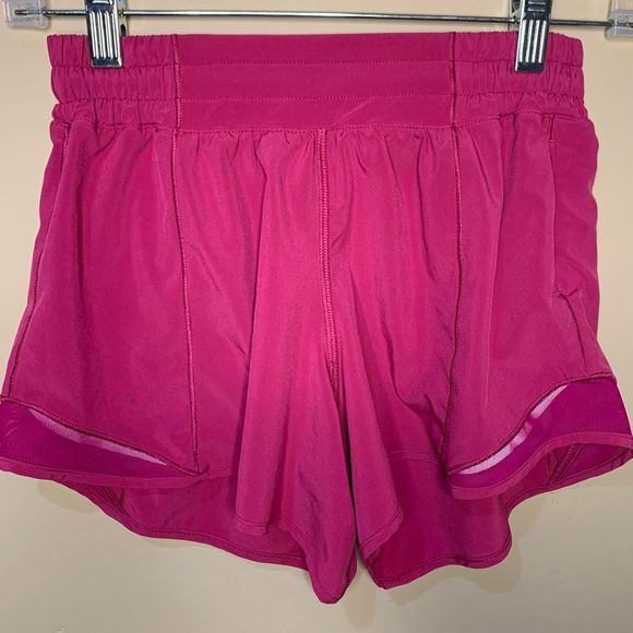 lululemon athletica Pants - Lululemon Hotty Hot Short II *Long 4" Pink Reflective Mesh Size 4